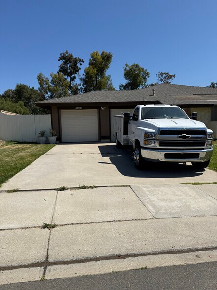 Building Photo - 5263 Creekside Rd