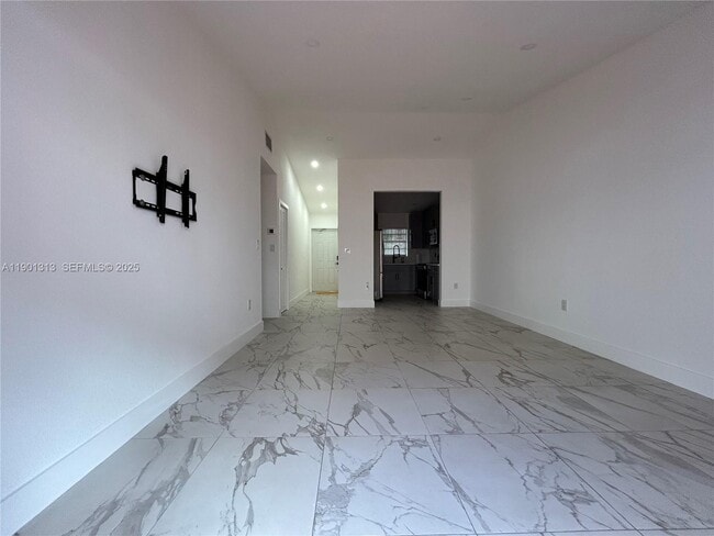 Building Photo - 5214 W 24th Way