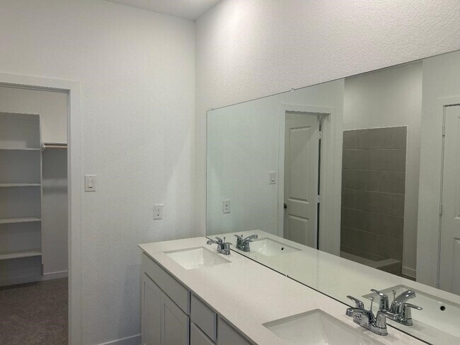 Building Photo - 26519 Wild Stonecrop Ln