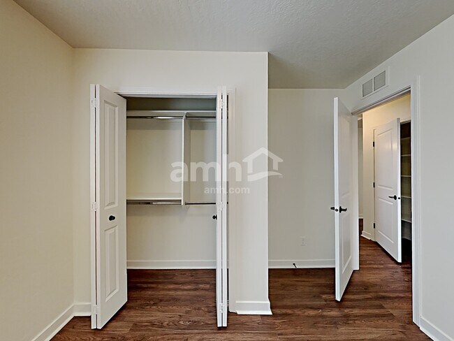 Building Photo - 3073 E Ionia Ct