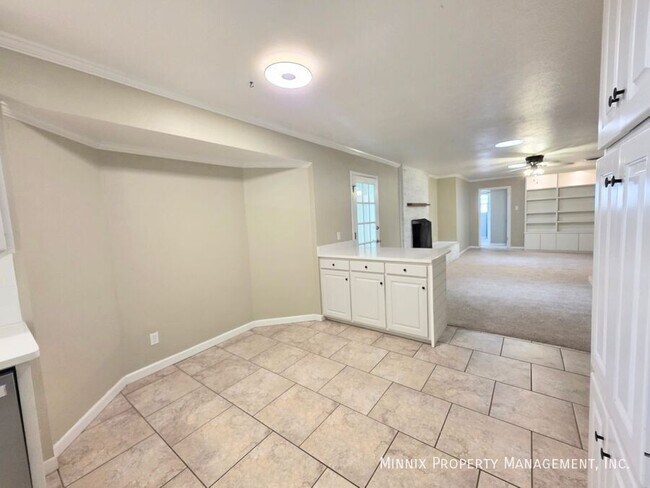 Building Photo - 3216 Camarie Ave