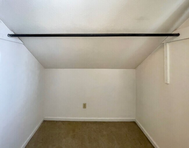 Building Photo - Yorktown School District