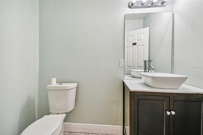 Building Photo - 1302 Brandonwood Dr