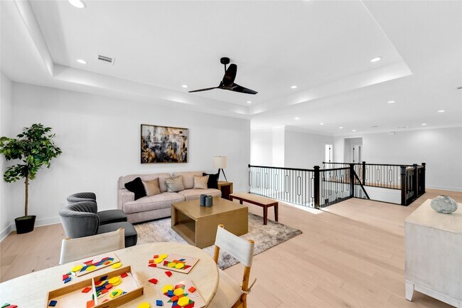 Building Photo - 10437 Milkweed Ct