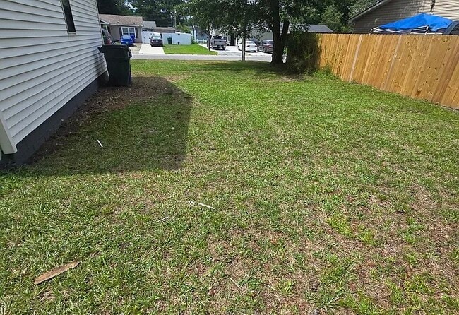 Building Photo - 5632 Frank St