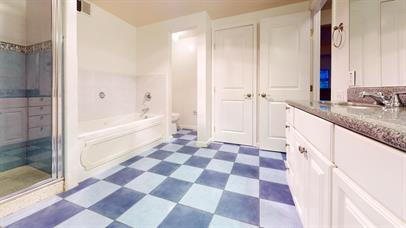 Building Photo - "Chic Urban Living: Spacious 2BR/2BA Condo...