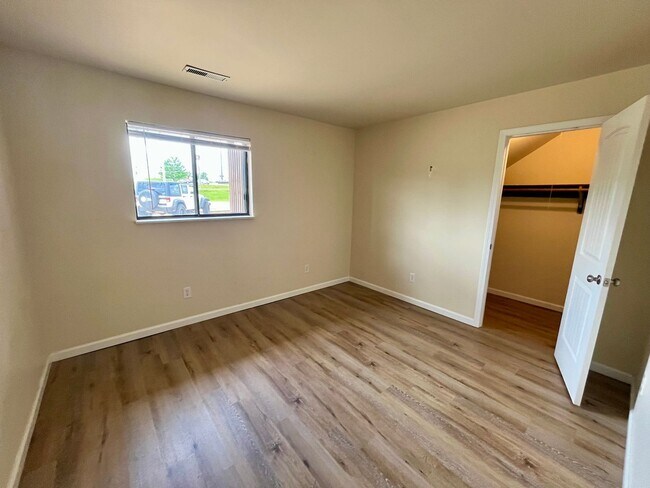 Building Photo - 2 Bedroom | 2 Bathroom | Apartment