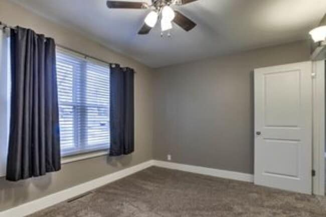 Building Photo - Spacious 2 Bedroom in La Vista!
