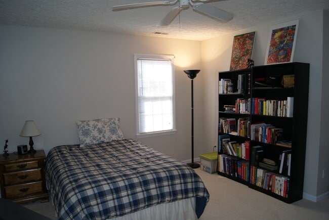 Building Photo - 5103 Bridgewood Dr