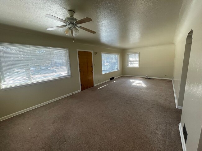 Cozy 2 Bedroom Ranch Style Home on Royer - 1630 N Royer St Colorado ...