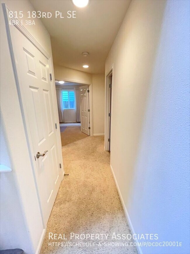 Building Photo - 815 183rd Pl SE