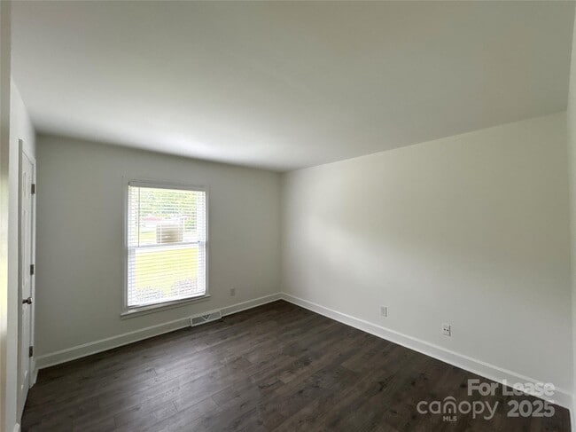 Building Photo - 3709 Topsfield Rd