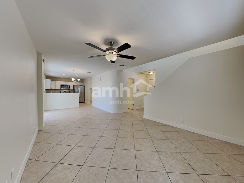 Building Photo - 7900 Mountain Point Ave