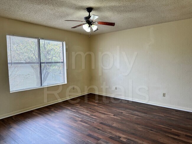 Building Photo - 2811 Granger St