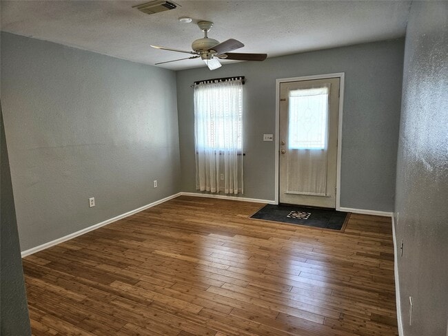 Building Photo - 1518 2nd St