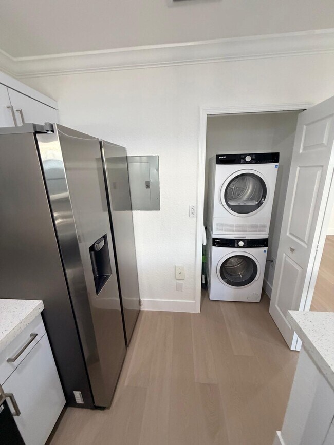 Building Photo - 11475 NW 94th Pl