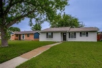 Building Photo - 914 Meadow Mead Dr