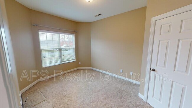 Building Photo - 1695 Grand Springs Dr