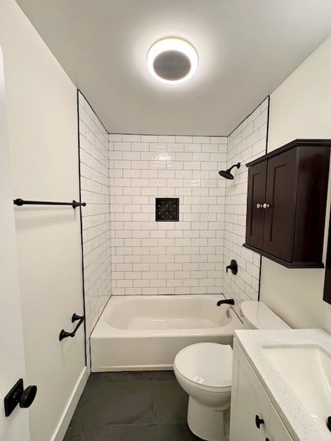 Building Photo - 6007 Crawford Dr