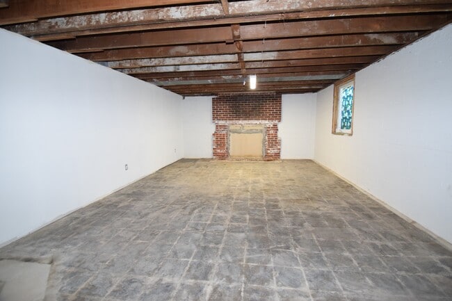 Building Photo - 10744 SE 29th Ave