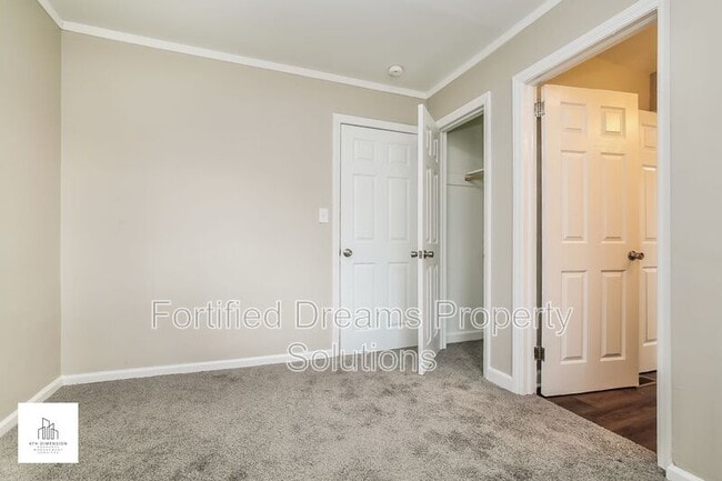 Building Photo - 401 Hobson St