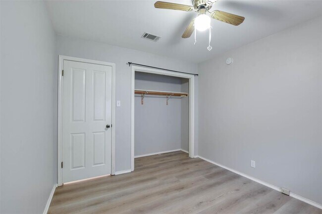 Building Photo - 1810 Coral Dr