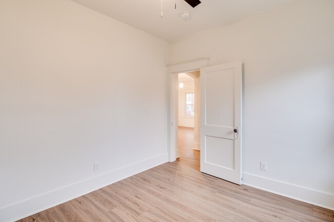 Building Photo - 4053 Grove Ave