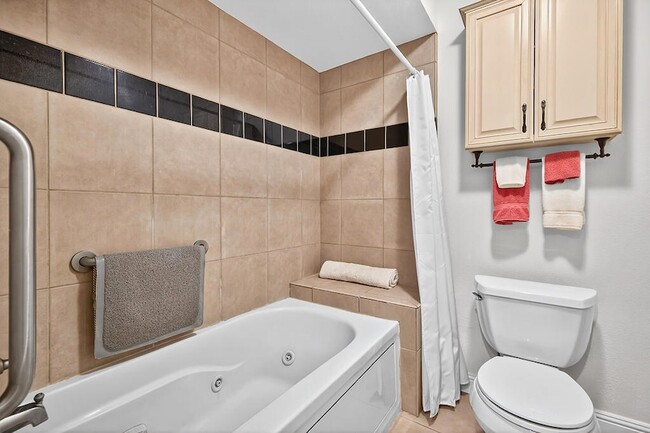 Building Photo - 468 Sunningdale Dr