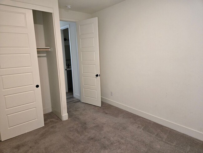 Building Photo - Home for Rent