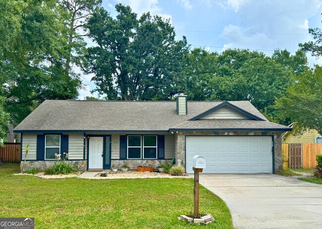 Primary Photo - 330 McQueen Cir