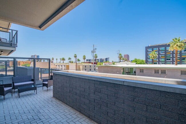 Building Photo - 1016 N 3rd St