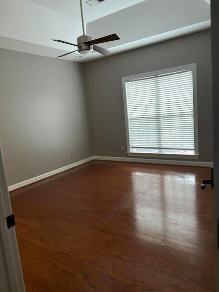 Building Photo - 216 Hope Rd