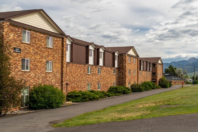 Building Photo - West Main Flats