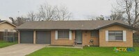 Building Photo - 1804 Clarawood Dr
