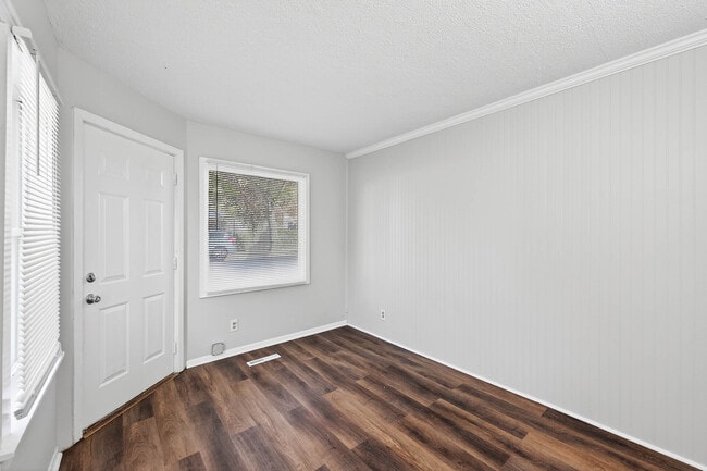 Building Photo - 959 Earl St