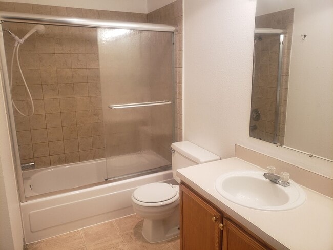 Building Photo - Great duplex in Gresham! rentalsc21.com