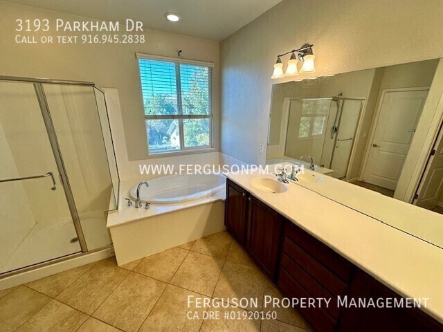 Building Photo - 3193 Parkham Dr