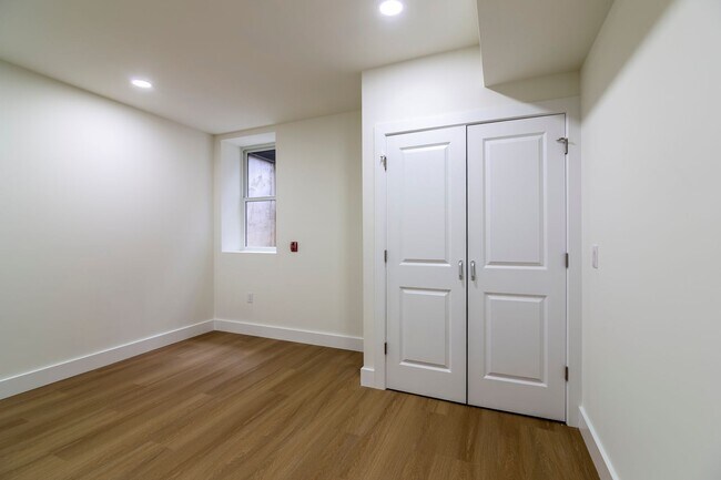 Building Photo - 3956 Parrish St