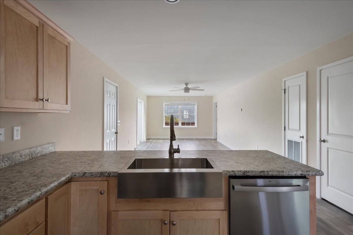 Building Photo - 14 Payton Ln