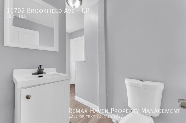 Building Photo - 11702 Brookfield Ave