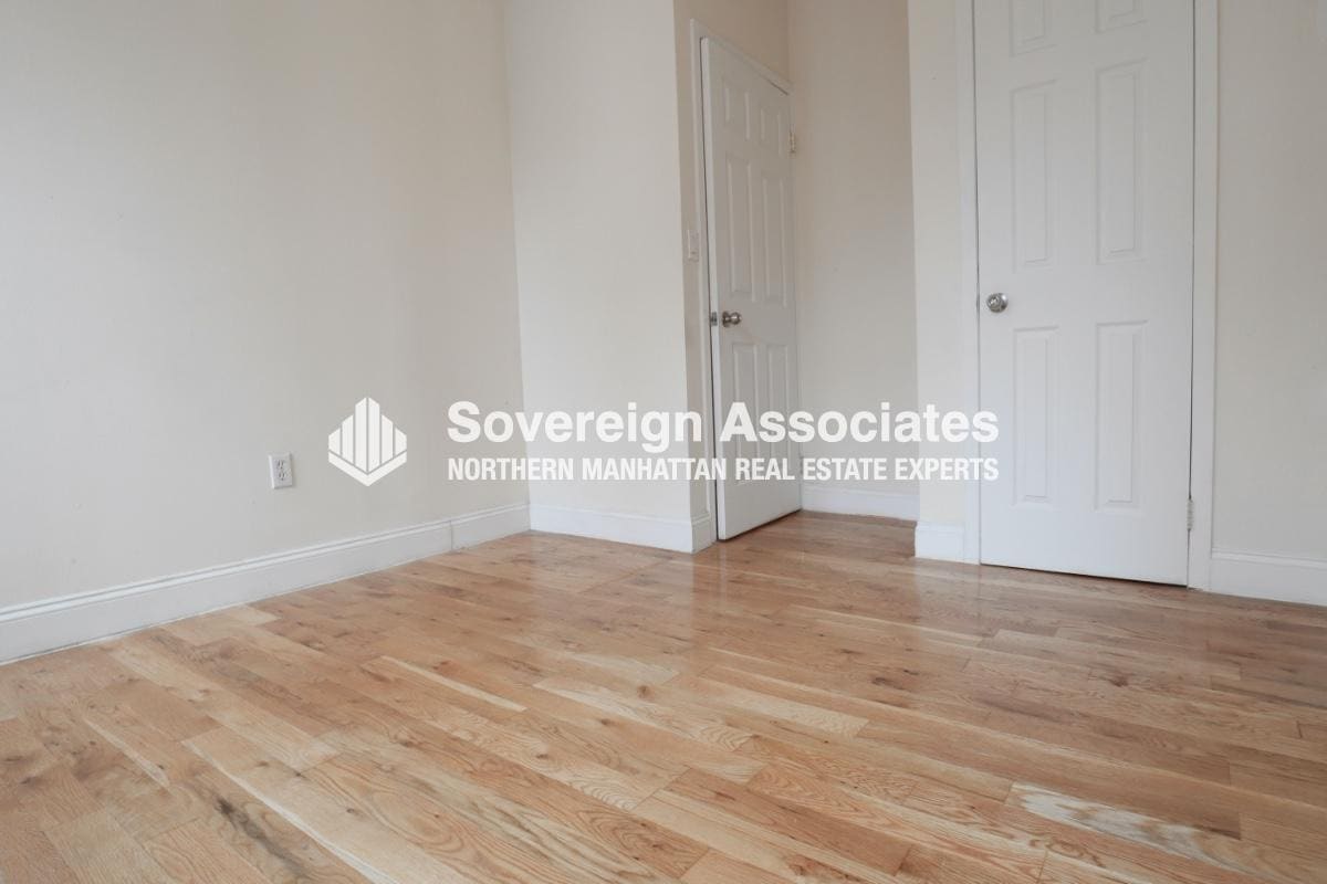 Building Photo - 573 W 159th St