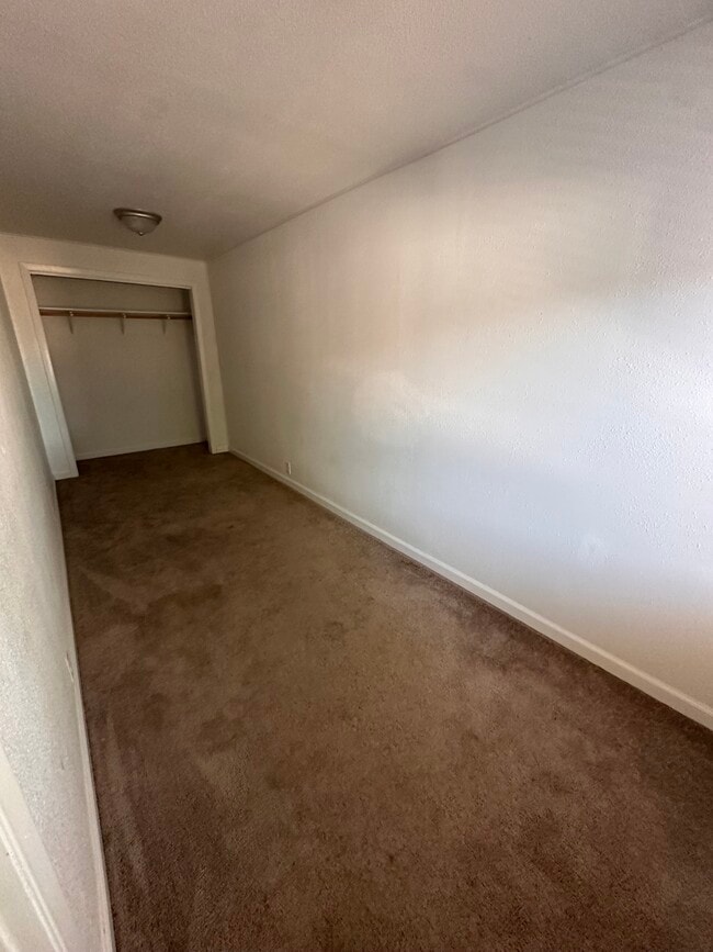 Building Photo - 2418 Central Ave