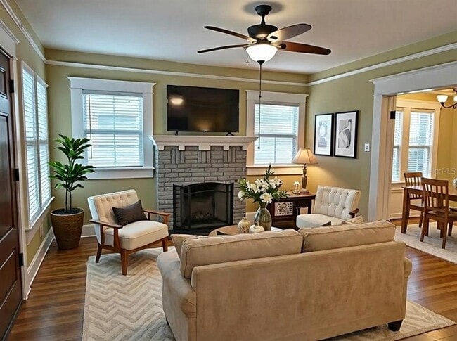 Building Photo - 807 S Fremont Ave