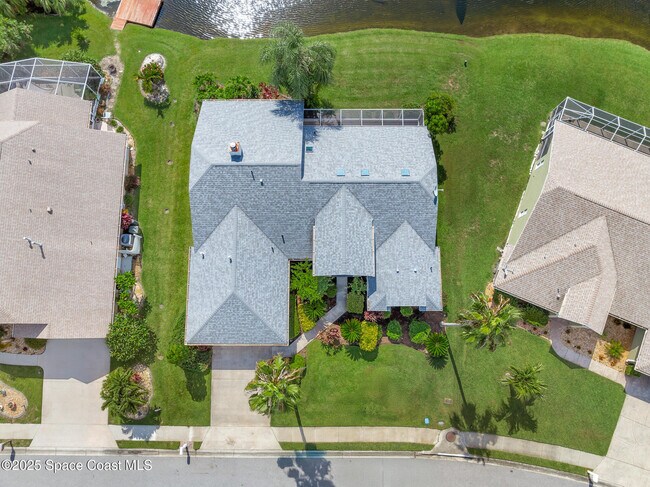 Building Photo - 1050 Fieldstone Dr