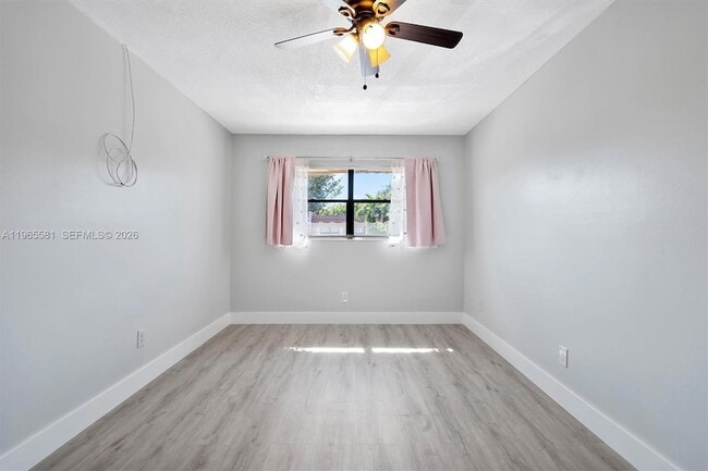 Building Photo - 48 Matador Ln