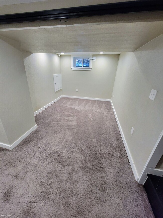 Building Photo - 3 br, 2 bath House - 3326 Steele Street