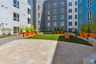Mainline | Outdoor Courtyard - Mainline North Apartments - Santa Clara, CA