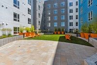 Mainline | Outdoor Courtyard - Mainline North Apartments - Santa Clara, CA