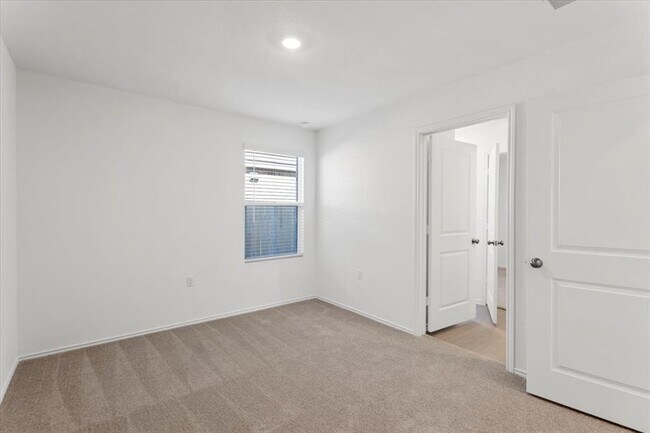 Building Photo - 17701 Sage Thrasher Dr