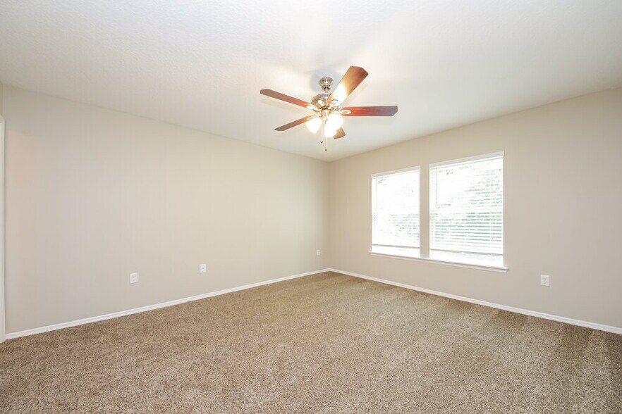 Building Photo - 11738 Silver Hill Dr